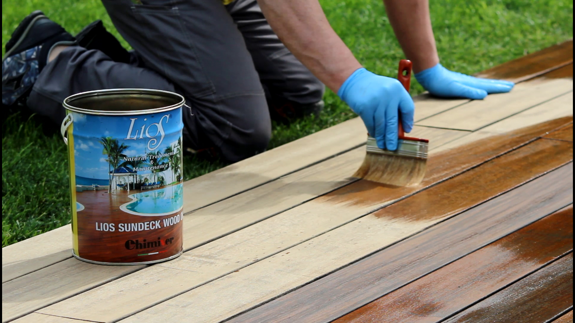 LIOS-Sundeck-Wood-Oil-Olio-Impregnante-Pigmentato-Pavimenti-Rivestimenti-Infissi-Gazebo-Tettoie-Legno-Esterno-Teak-Decking-Chimiver