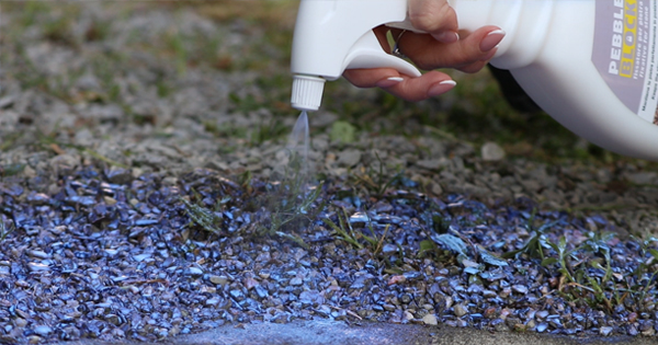 Pebbleblock-Fissatore-per-Pietra-Legante-Ghiaia-Trucioli-Pietre-Materiali-Inerti-all’acqua-Giardini-Aiuole-Applicazione-Spruzzo-Spray-Privati-Professionisti-Chimiver-1